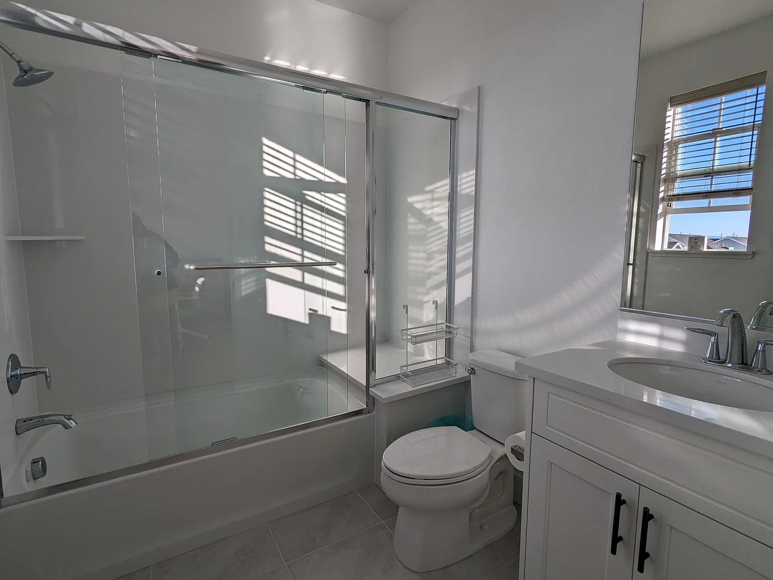 3 bed, 3.5 bath, 1876 sqft, $1,350 — Photo 4