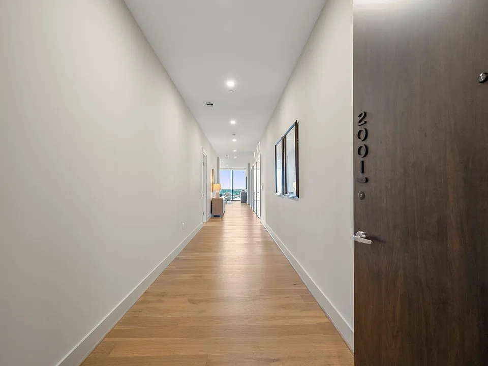 1711 Allen Pkwy #2001