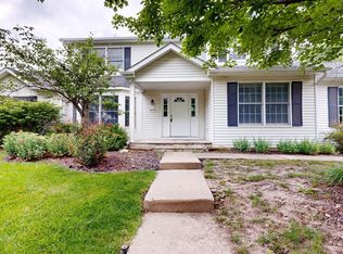 2425 Foxway Dr, Ann Arbor, MI 48105