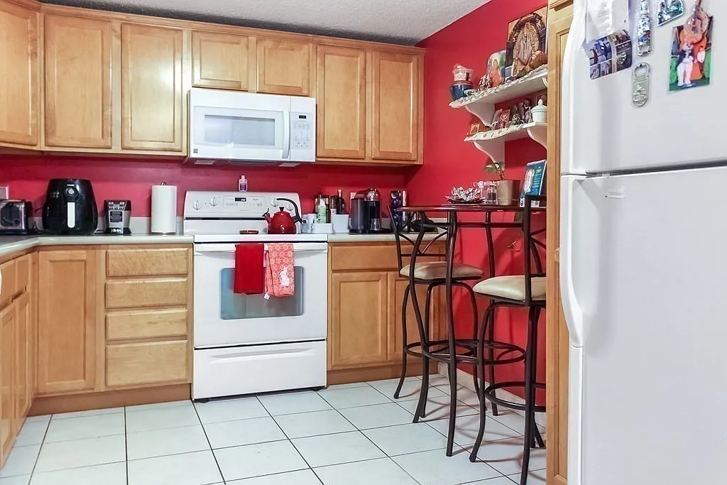 2 bed, 2.0 bath, 1234 sqft, $3,150 — Photo 4