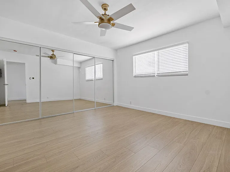 Arlington Square Apartments — Photo 25