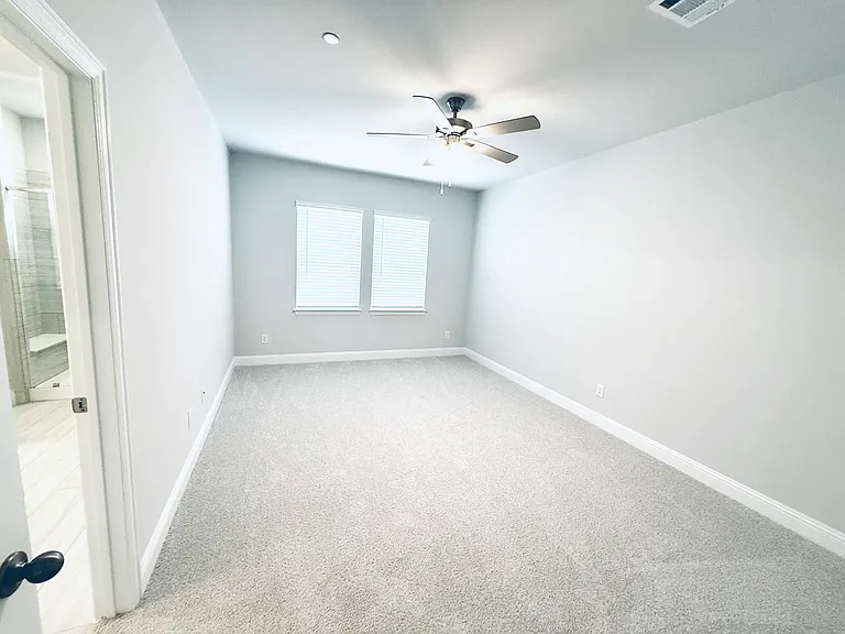 7925 Bayside Dr — Photo 11