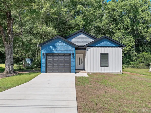 40 Woodland Ct, Daleville, AL 36322