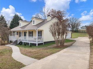 3913 Pointe, Gainesville, GA 30506