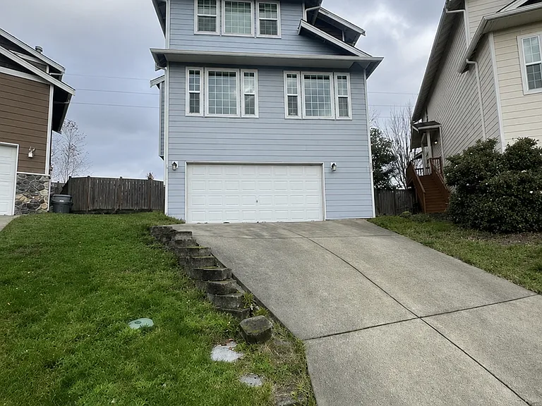 1921 83rd Dr NE — Photo 1