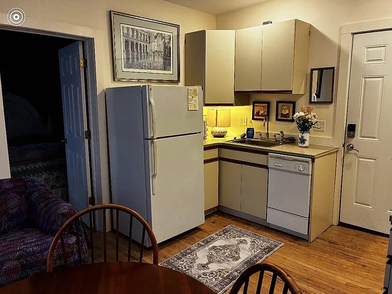 709 N Tioga St #1 — Photo 5