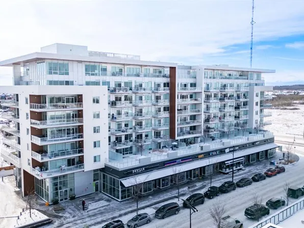 8505 N Broadcast Ave SW #303, Calgary, AB T3H 6B5