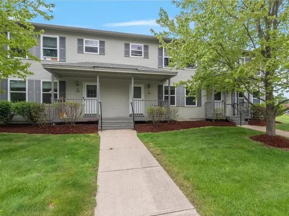 8 Checkerberry Square #106, Milton, VT 05468