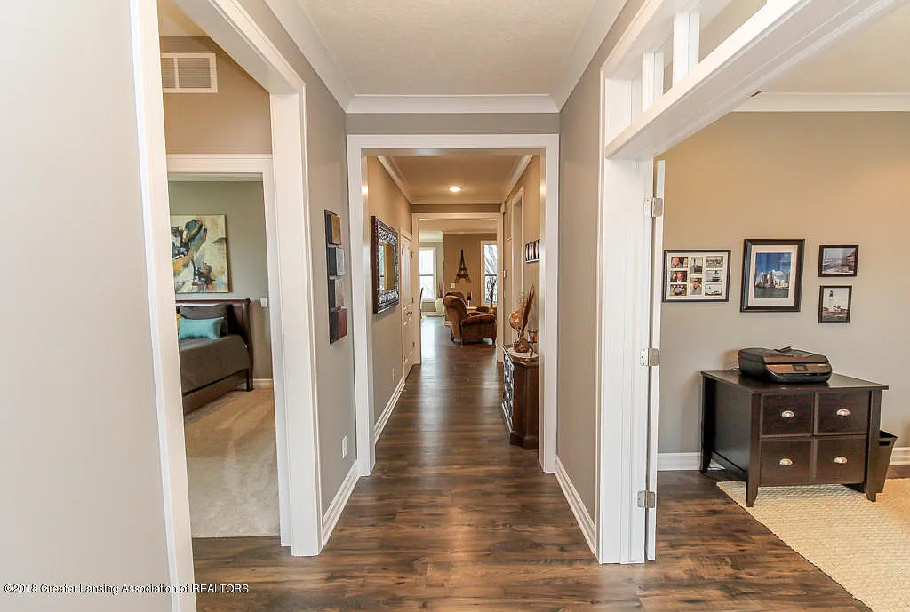 8339 Yellowstone Ln photo 1