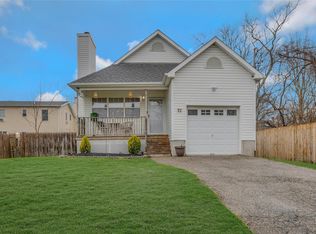 71 Shore Dr, Mastic Beach, NY 11951