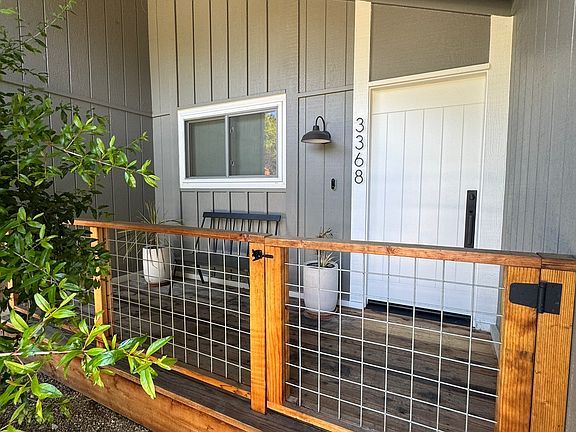 2nd image of 3368 Twin Oaks Dr