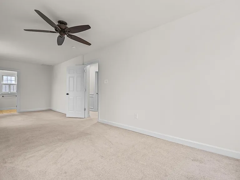 523 Allegheny Ave — Photo 35
