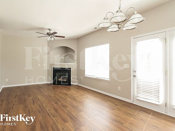 5th image of 10544 Meadow Crossing Ln