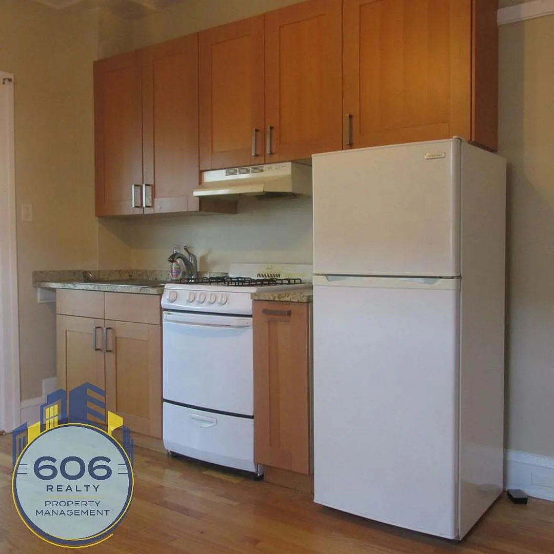 Cozy studio in Oak Park, Great Location — Photo 4