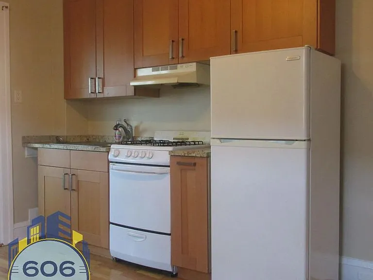 1120 Ontario St #201 — Photo 4