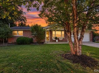 1650 Hobelman Dr, Arnold, MO 63010