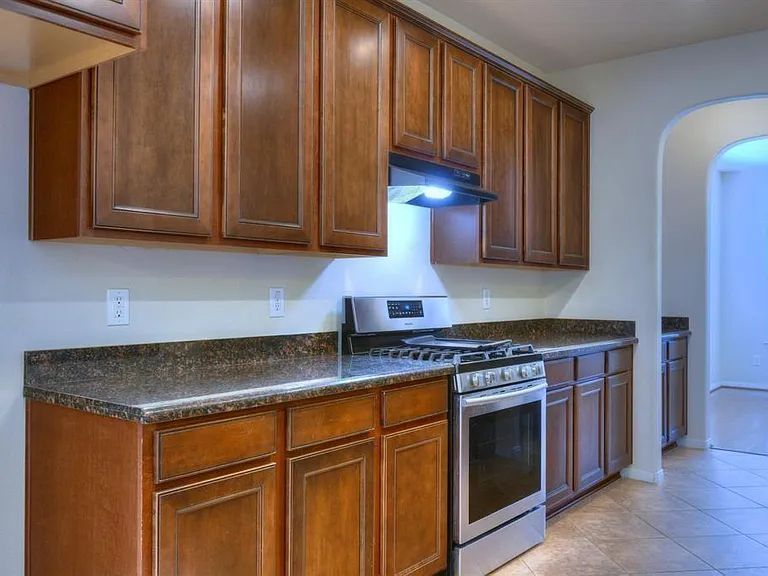 4711 Bellows View Dr — Photo 10