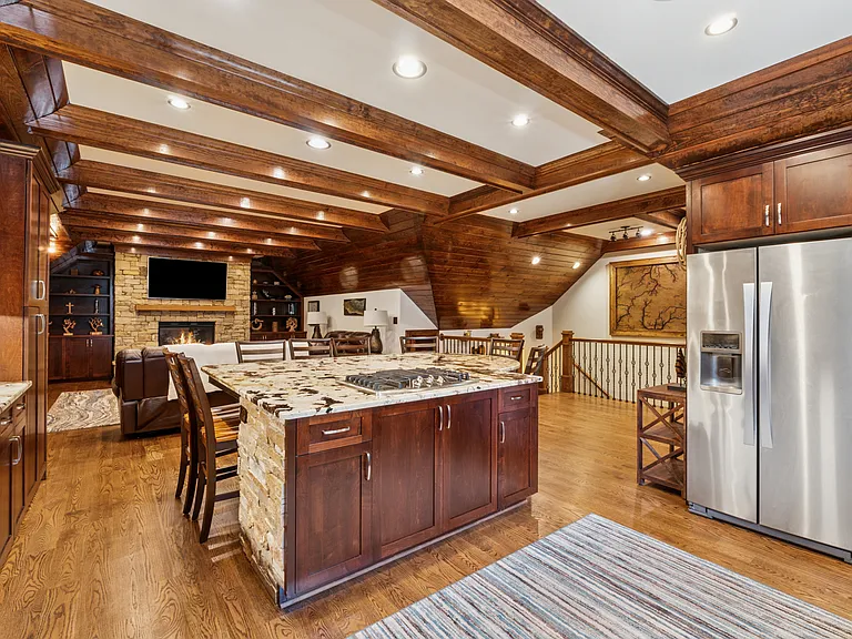 100 Hopewell Grove Dr — Photo 1