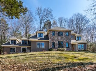 127 E Hyerdale Dr, Goshen, CT 06756
