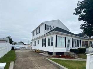 99 Oriole Ave, Pawtucket, RI 02860