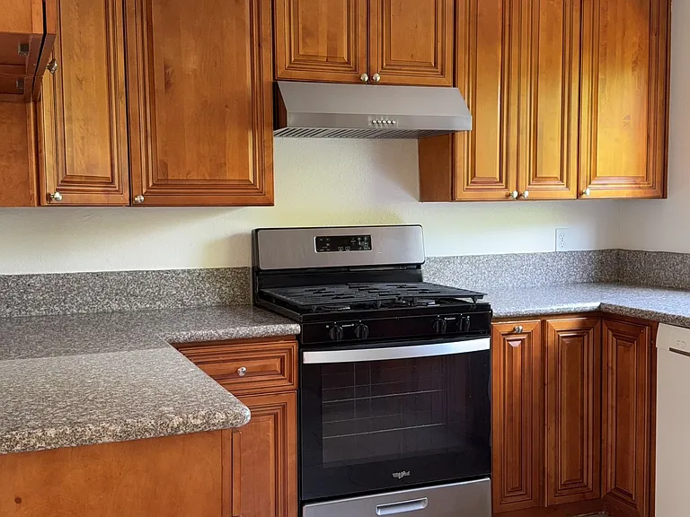 620 N Mar Vista Ave — Photo 2