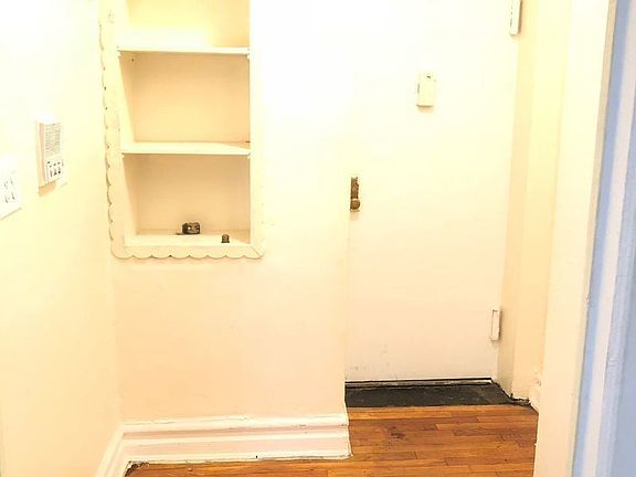 4th image of 436 New York Ave APT B6