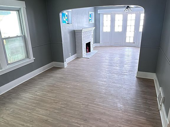 3rd image of 299 Nassau Ave Floor 2