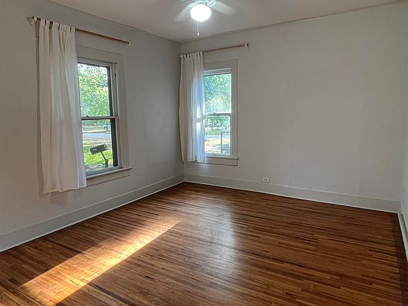 5th image of 2316 Wood St