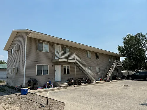 560 N Grand Ave #C Photo 1