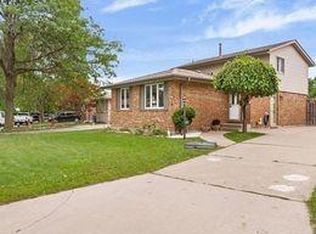 9597 Avery Ln #2, Windsor, ON N8R 2C1