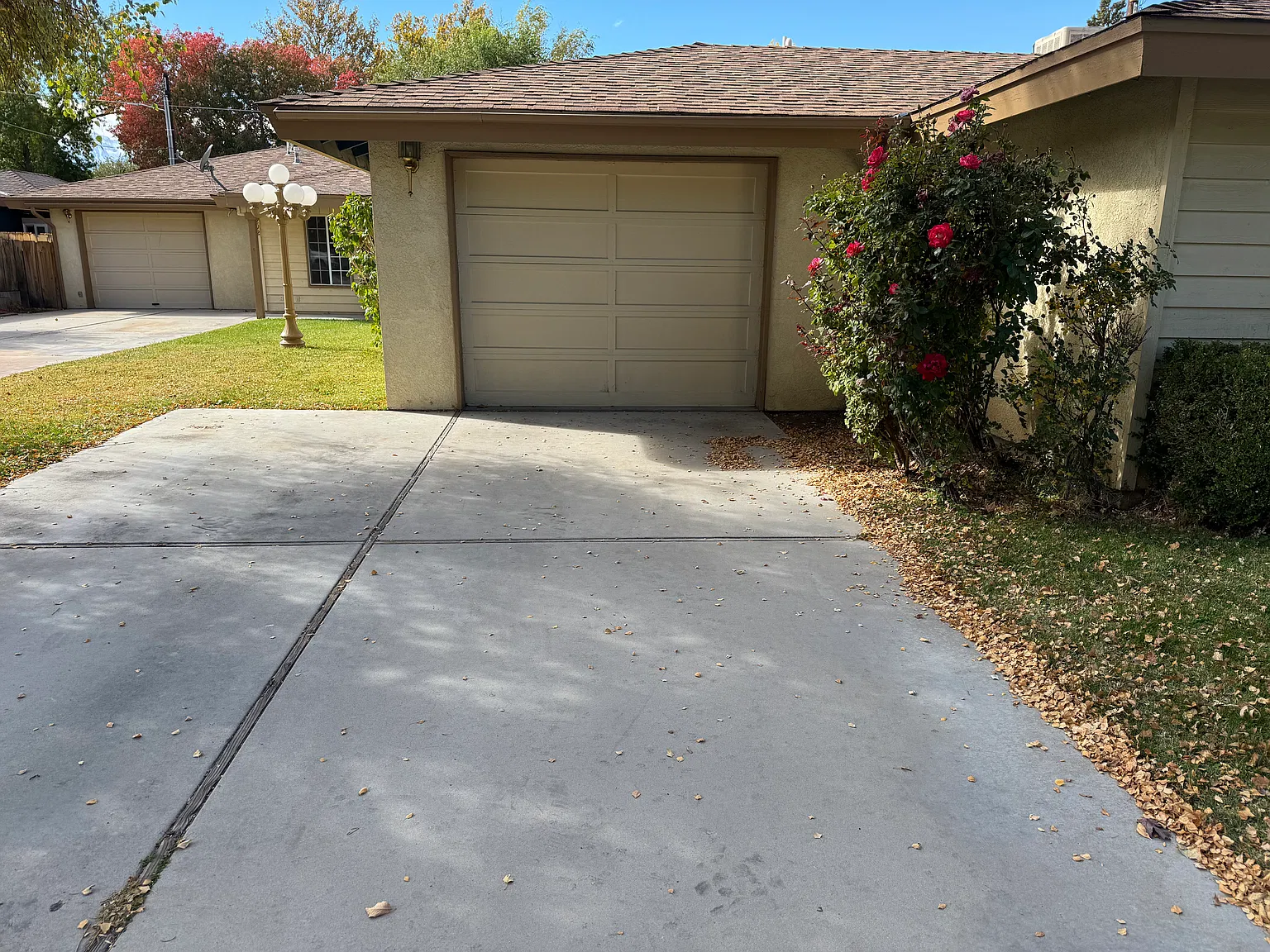 2 bed, 1100 sqft, $2,400 — Photo 2