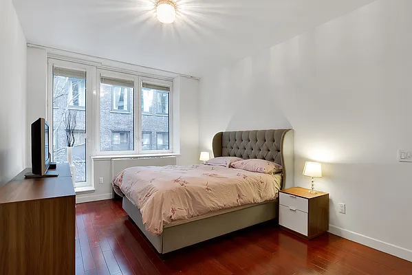 Rented by CORE | media 9