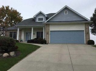 4697 N Sheldon Rd, Churubusco, IN 46723