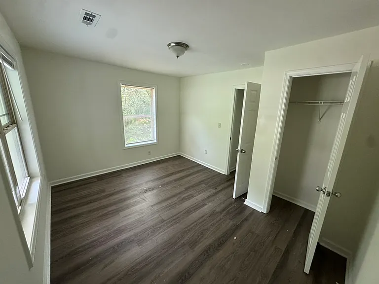 2726 White Oak Dr — Photo 10
