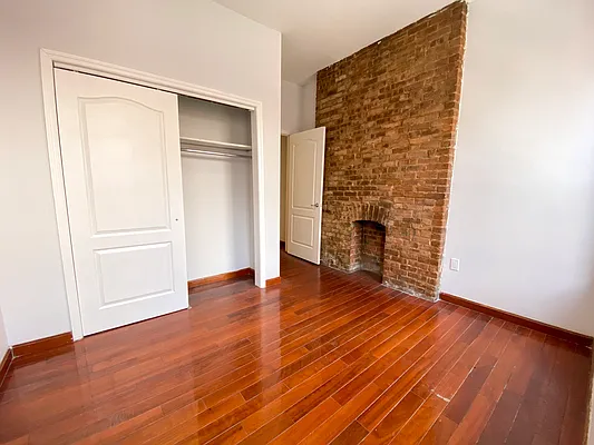 Rented by Avenues Real Estate | media 13