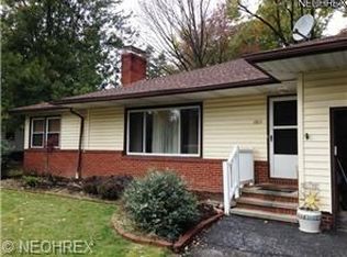 1811 E Wallings Rd, Broadview Heights, OH 44147