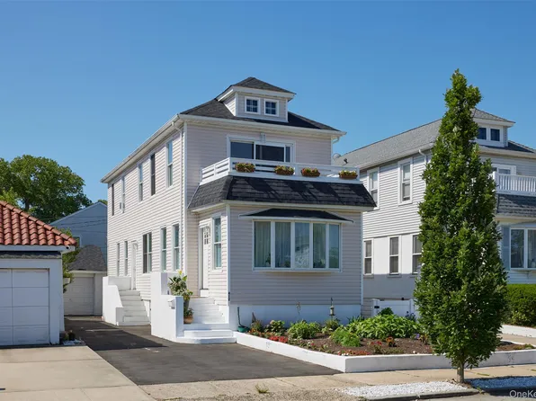 412 W Hudson St, Long Beach, NY 11561
