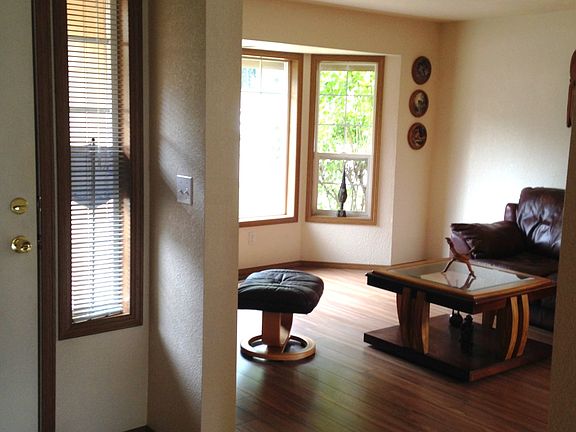 3rd image of 11815 216th Avenue Ct E