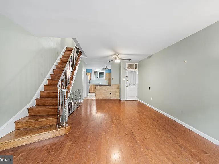 2336 S Carlisle St — Photo 2