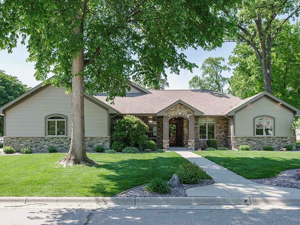 1st image of 3922 Capella Dr