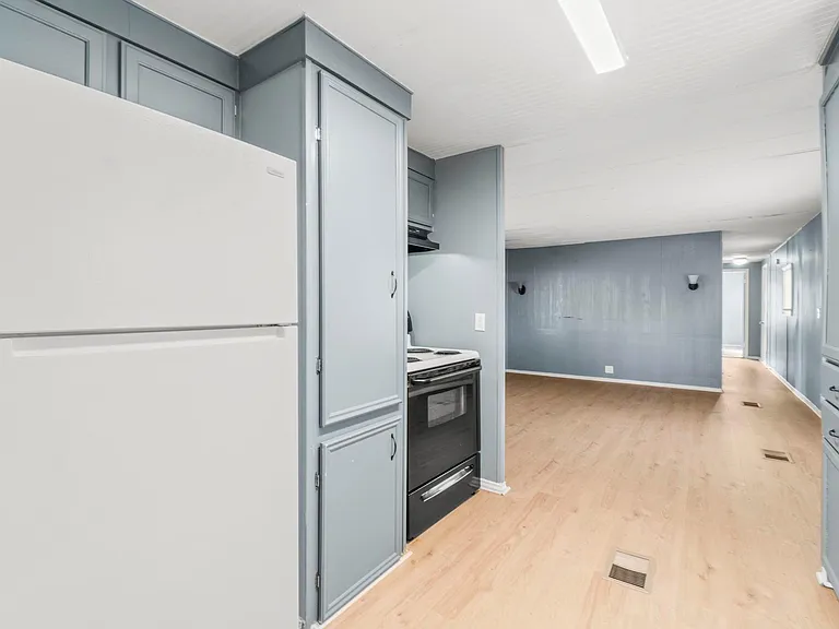 906 E Hanson St — Photo 3