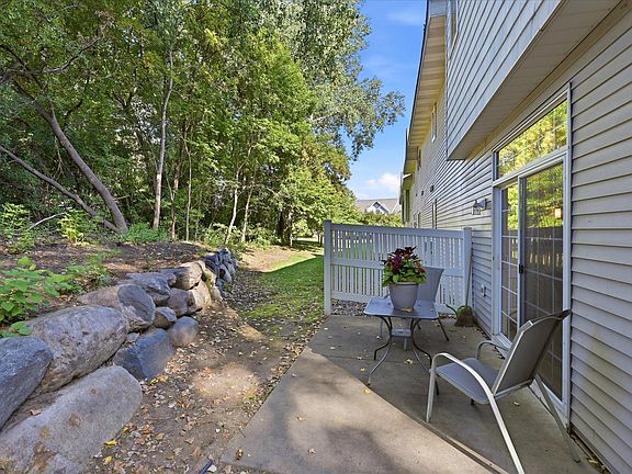 5th image of 14355 Raymond Ln