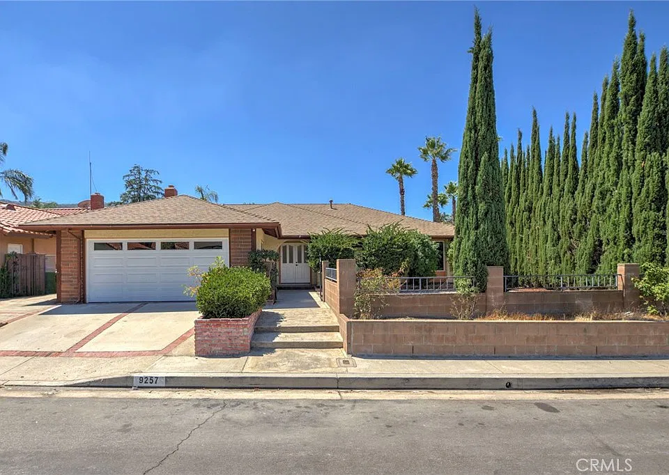 9257 La Shell Dr