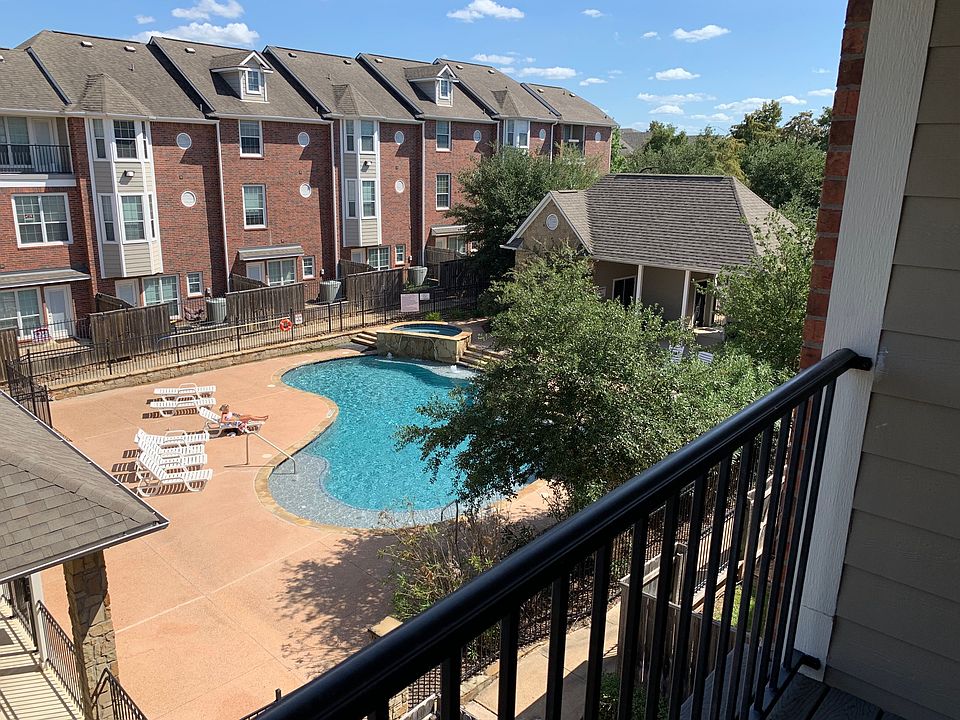 1st image of 305 Holleman Dr #703