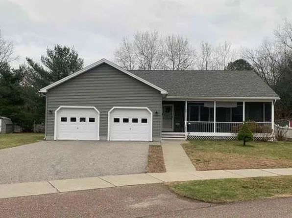 40 Hillary Ln, Milton, VT 05468