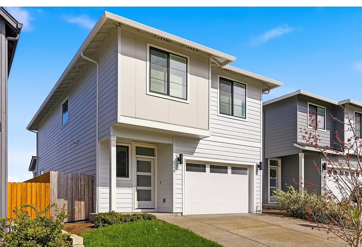 Building Photo - 6950 N Madison Cir