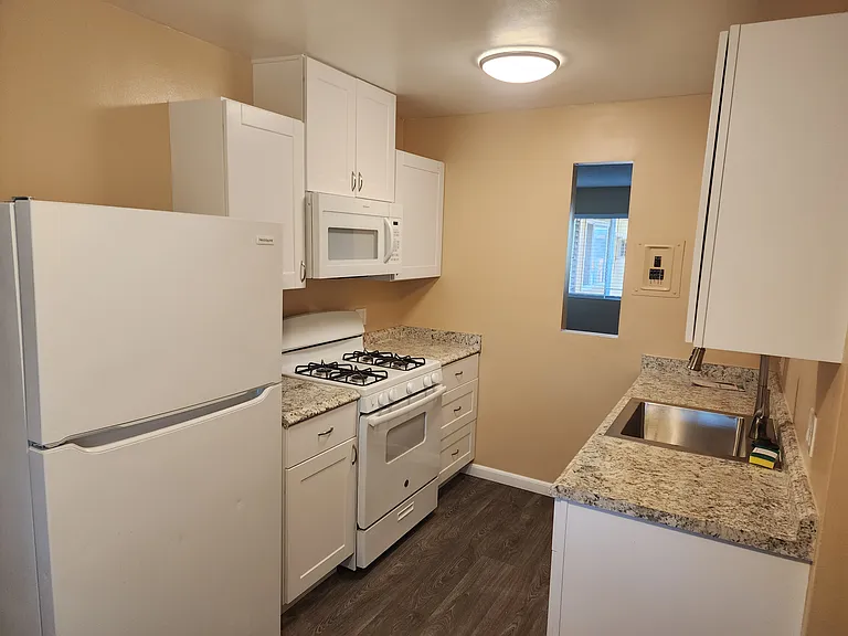Arden Town Apartments — Photo 14