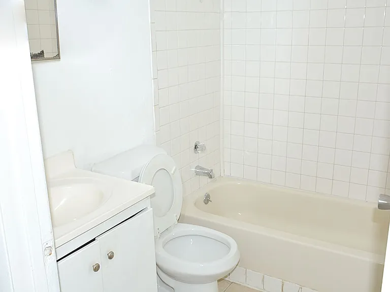 Fall Ridge Apartments — Photo 9