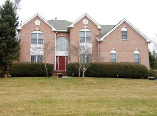 11 Middle Rd, White Plains, NY 10605