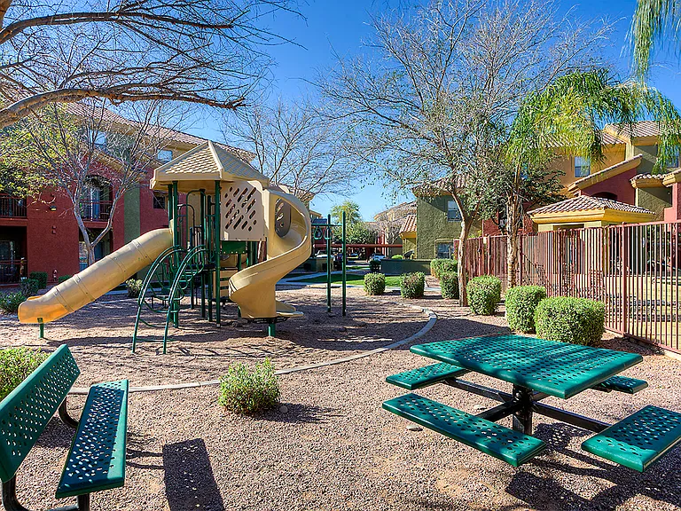 San Miguel Apartments — Photo 9